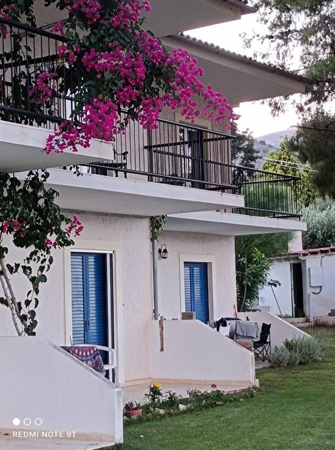 Villa Galaxídhion Exteriör bild